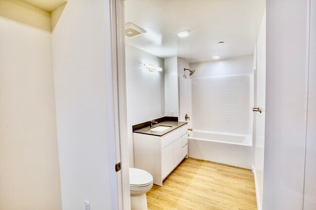 Photo - 14629 W Erwin St