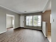 Photo - 1520 E L St House