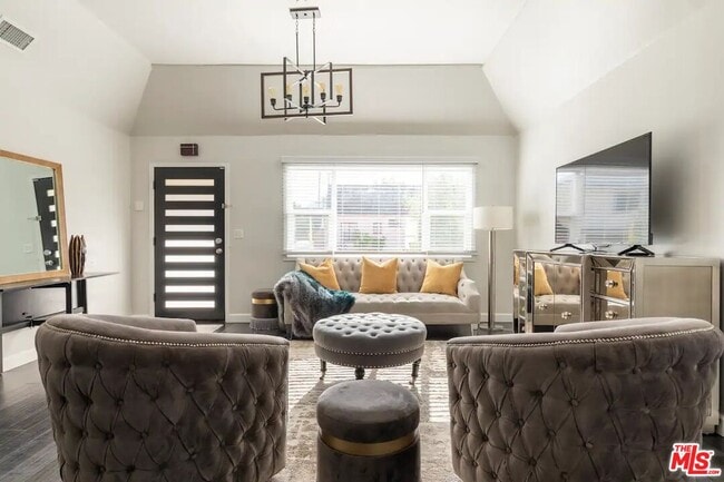 Photo - 1207 Reynolds Dr