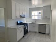 Photo - 414 E Stocker St Apartments Unit 414 12