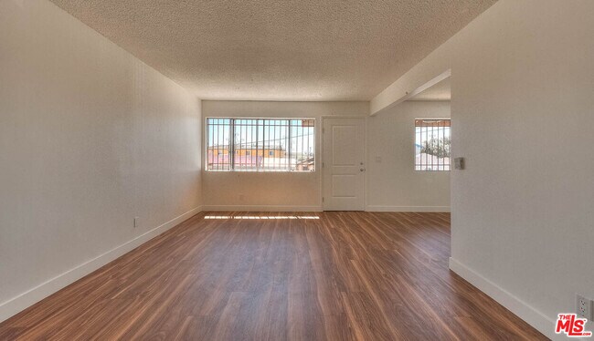 Photo - 8468 S Halldale Ave