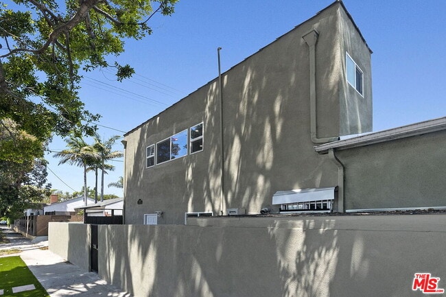 Photo - 10679 W Olympic Blvd