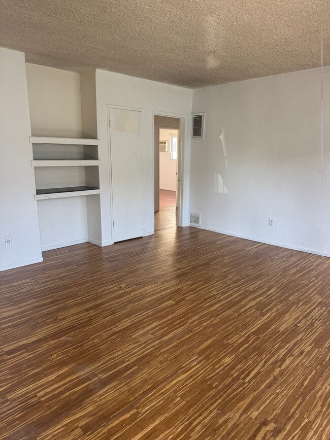 Photo - 6819 Variel Ave Unit 6