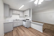 2BR, 1BA - 854SF - Kitchen - Summit Place Apartments