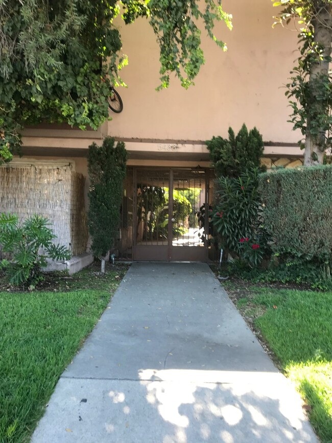Building Photo - 5433 Sepulveda Blvd Unit 3