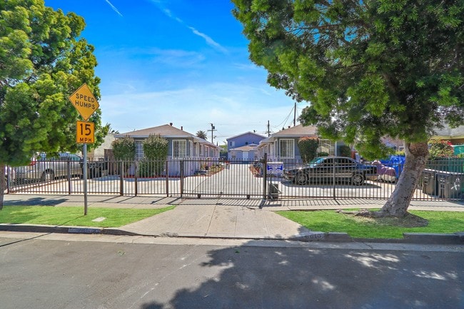 Building Photo - 6606 Brynhurst Ave Rental