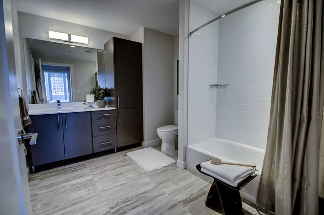 Building Photo - 525 E Seaside Way Unit 225