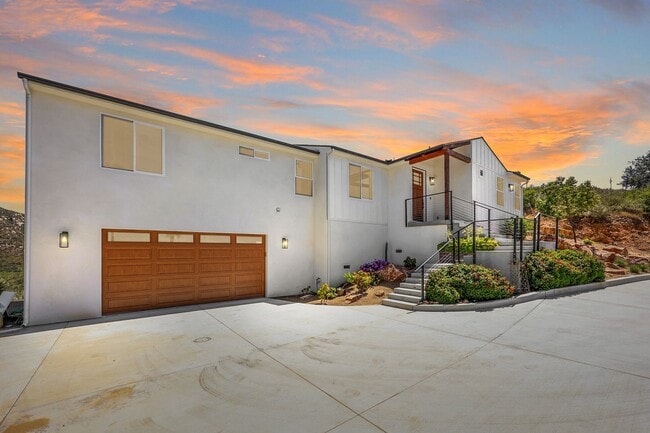 Building Photo - 4 Bedroom VIEW Home in Escondido built in 2023