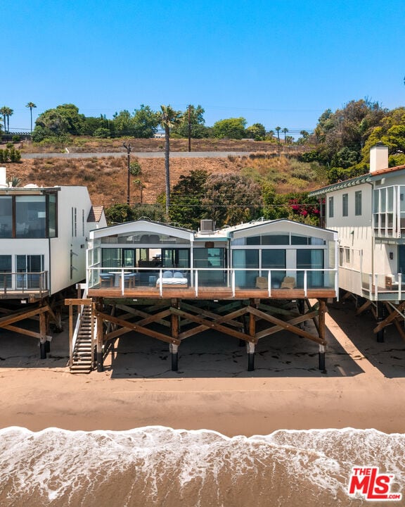 Building Photo - 27044 Malibu Cove Colony Dr