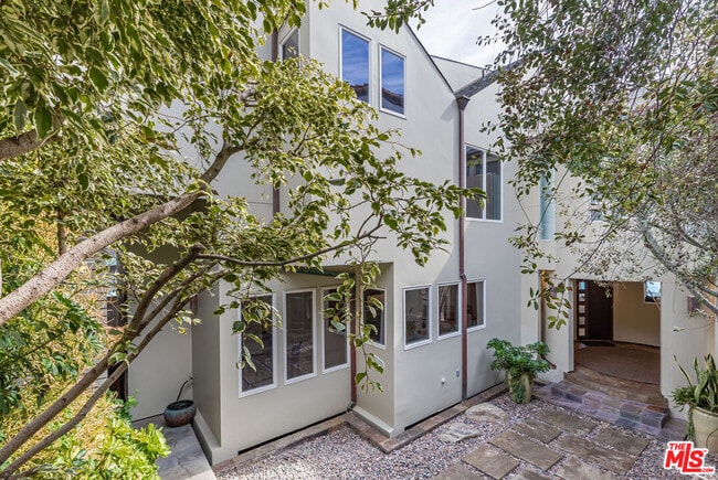 Photo - 24456 Malibu Rd