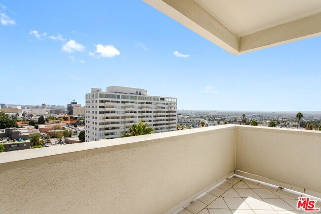 Photo - 7250 Franklin Ave Unit 717