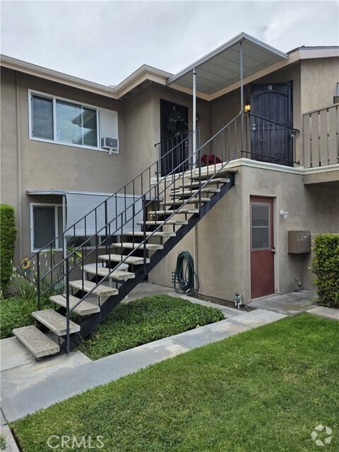 Building Photo - 406 W Stevens Ave Rental