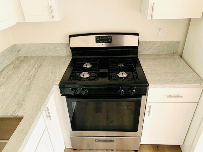 Photo - LVW Unit 8838 Lakeview Road B