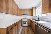 Photo - LUXURY in Prime Culver City Unit #5933 3/4