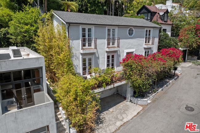 Photo - 1531 Marmont Ave