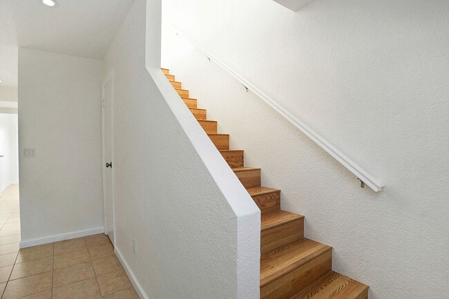 Photo - Linden Avenue Triplex Unit 5452 Linden Avenue A