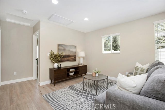 Photo - 708 E Elm St