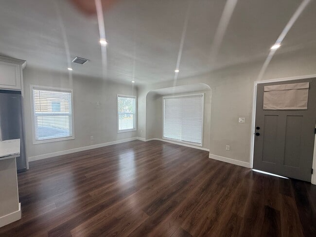 Photo - 3 bedroom home in a great neighborhood in Riverside