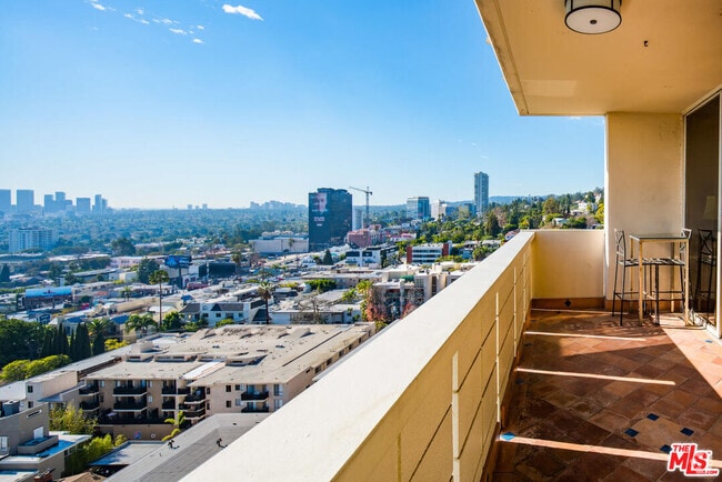 Building Photo - 8787 Shoreham Dr Unit 1210 Rental