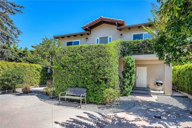 Building Photo - 1514 S Dodson Ave