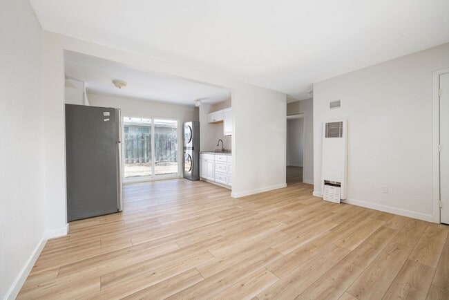 Photo - 767 Ball Ave Unit 767 Ball Ave  B