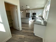 Photo - 2005 Aquarius St