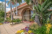 Photo - Villa La Paz Apartments
