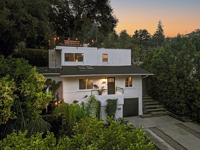 Building Photo - 8326 Ridpath Dr