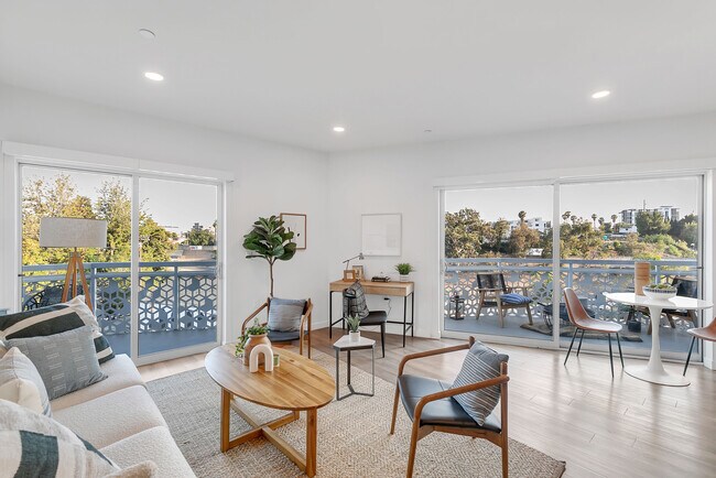 Photo - Solari Silver Lake