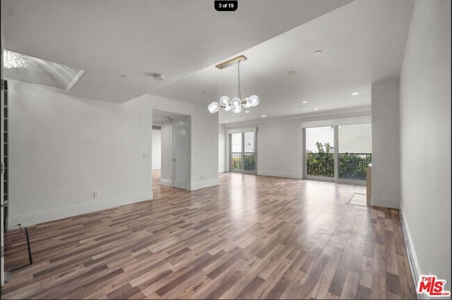 Photo - 147 N Berendo St Unit 203