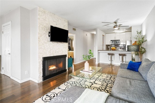 Building Photo - 141 S Clark Dr Unit 326 Rental