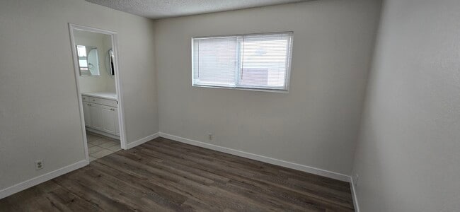 Master Bedroom - 1915 Dufour Ave Unit 1915 Dufour Apt A