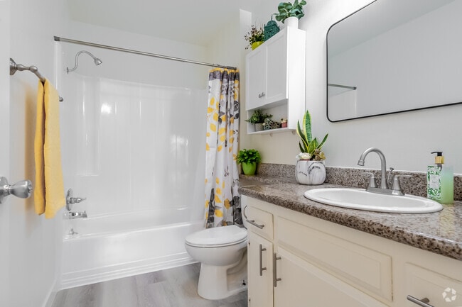 1BR, 1BA - 900SF - Arrowhead Apartments