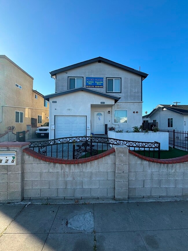 Building Photo - 428 W 109th Pl