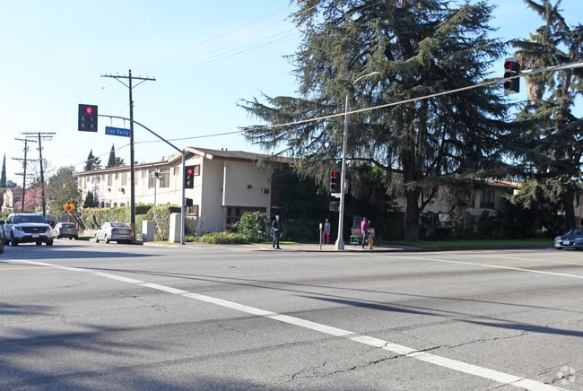 Photo - 4402 Los Feliz Blvd