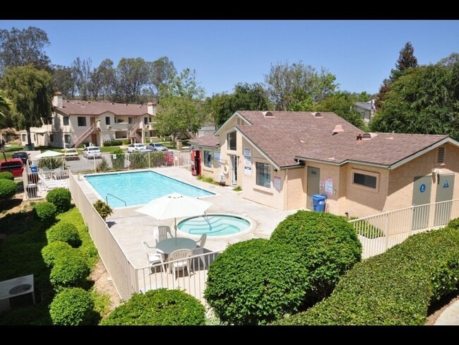 Photo - Fallbrook Hills Apartments