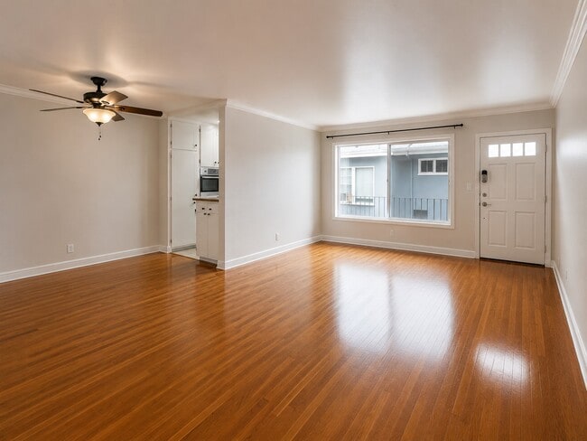 Photo - 216 S Gale Dr