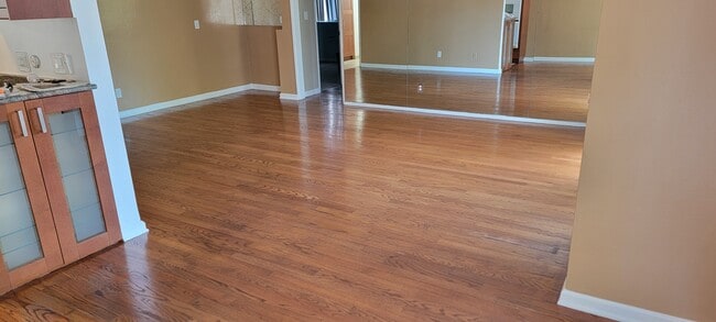 Living room - 5974 Buckingham Pky Unit #102