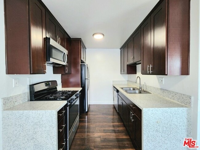 Photo - 639 Alexandria Ave Unit 7