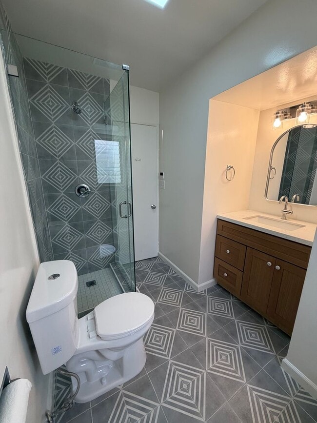 Photo - 204 S Arnaz Drive Apts.