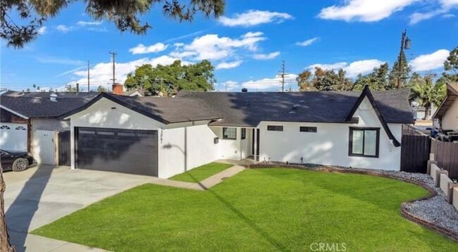 Building Photo - 13061 Tiller Ave