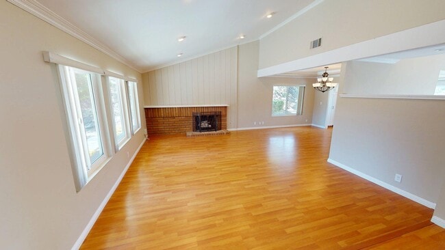 Photo - 2080 Channelford Rd