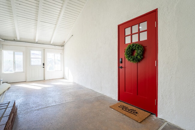 Photo - 15015 Lindhall Way