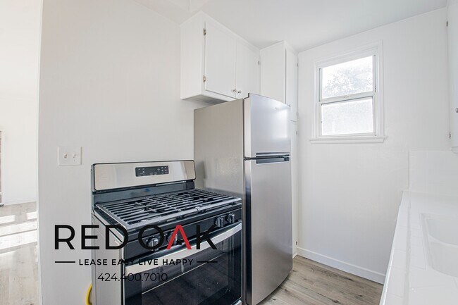 Photo - 820 S Gramercy Pl Unit 05