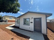 Photo - 3775 Teak St