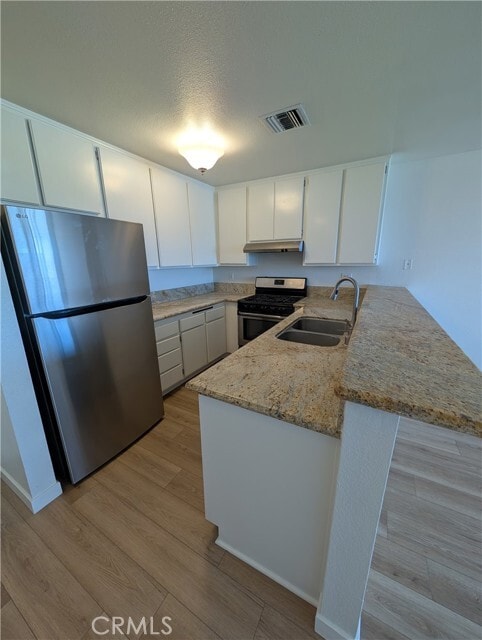 Building Photo - 17330 Chatsworth St Unit 10 Rental