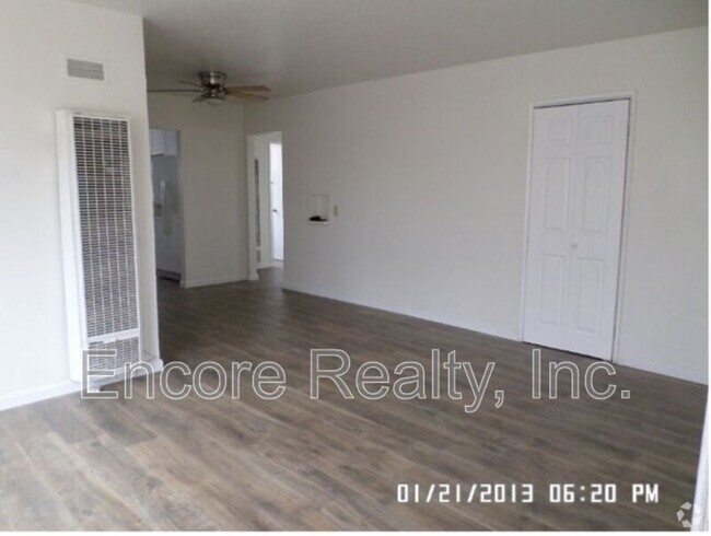 Building Photo - 776 Madison Ave Unit Apt B