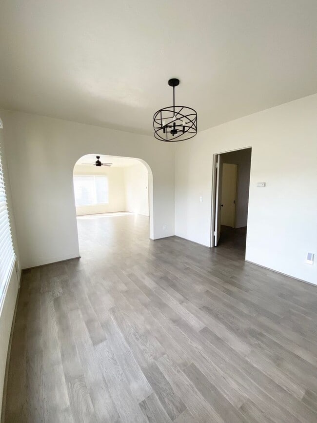 Photo - H203-211-P Unit 203