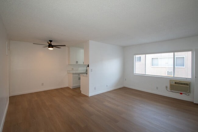 Photo - 10819 Camarillo St Unit 06