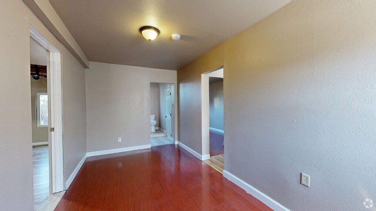 3D Tour - 1819 Workman St